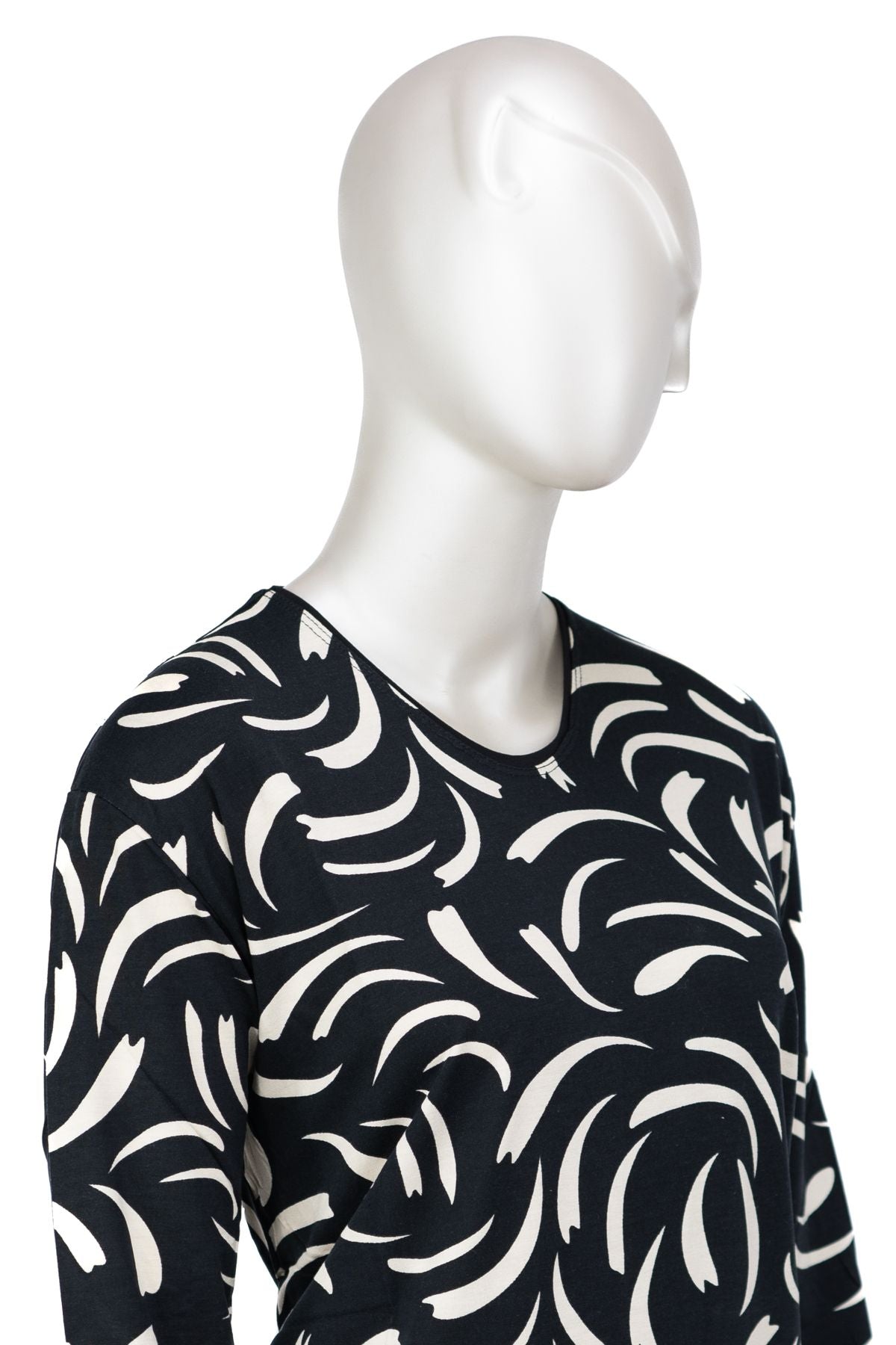 Kadın Turlu Viskon Penye Kumaş Anne Bluz Yasemen Desenli Uzun Kollu Tam Kalıp Likralı